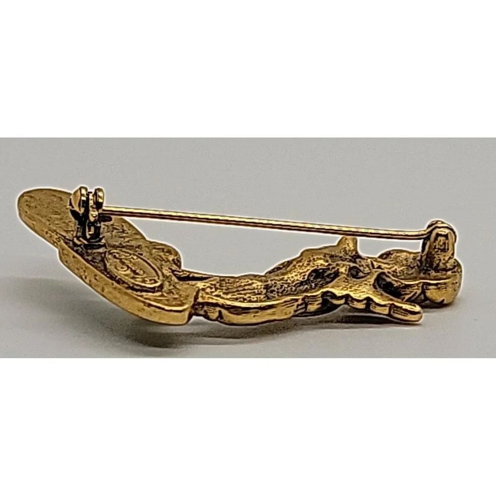 Vintage gold tone signed Danecraft GOLF Angel w/ faux‎ pearl enamel brooch pin